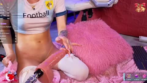 Snapshot of kitty_roses chatting on 24, 12, 2024 Kitty online show from 24, 12, 2024