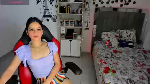 Snapshot of kitty_scoot chatting on 11, 9, 2025 kitty_scoot online show from 11, 9, 2025