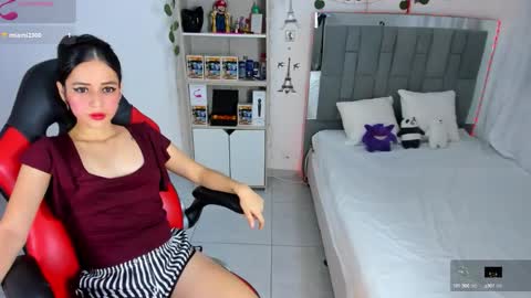 Snapshot of kitty_scoot chatting on 8, 10, 2025 kitty_scoot online show from 8, 10, 2025