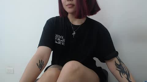 nina martinez online show from 11, 5, 2026