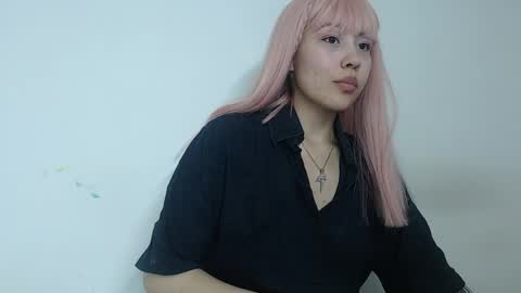 nina martinez online show from 20, 5, 2026