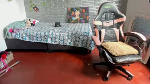 violet online show from 27, 9, 2025