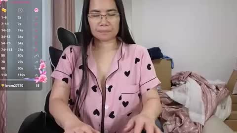 kittybabe0528 online show from 13, 5, 2026