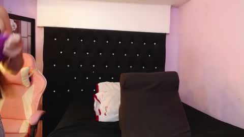 paola online show from 4, 10, 2025