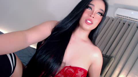 Snapshot of kittycruzxxx chatting on 5, 12, 2024 iG Kitty Tranny online show from 5, 12, 2024