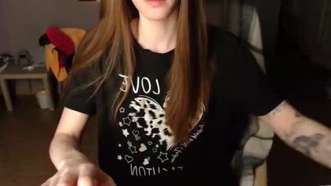 KittyloveMoon online show from 30, 4, 2026