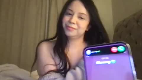 Snapshot of kittymia8 chatting on 11, 12, 2024 mia online show from 11, 12, 2024