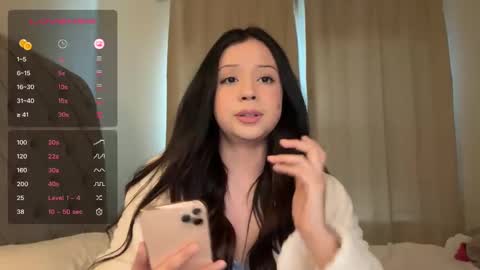 Snapshot of kittymia8 chatting on 19, 12, 2024 mia online show from 19, 12, 2024