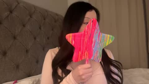 Snapshot of kittymia8 chatting on 21, 12, 2024 mia online show from 21, 12, 2024