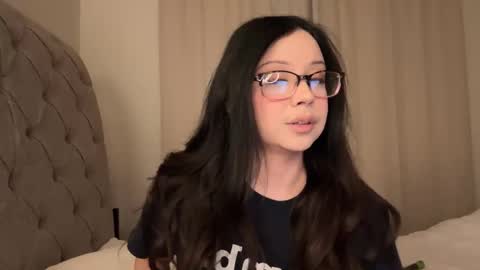 Snapshot of kittymia8 chatting on 13, 1, 2025 mia online show from 13, 1, 2025