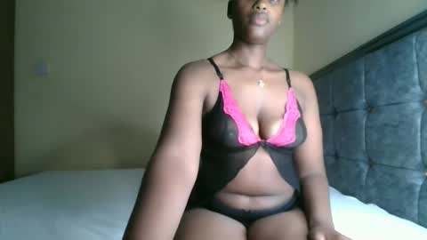 Snapshot of kittypettite chatting on 30, 9, 2025 Kittypettite online show from 30, 9, 2025