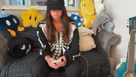 kittypurr79 online show from 19, 5, 2026