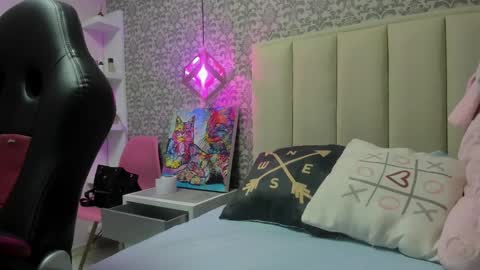 Snapshot of kittytimberlake chatting on 13, 2, 2025 K I T T Y online show from 13, 2, 2025