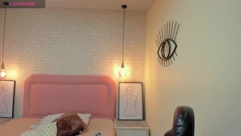  K I T T  Y  online show from 18, 10, 2025