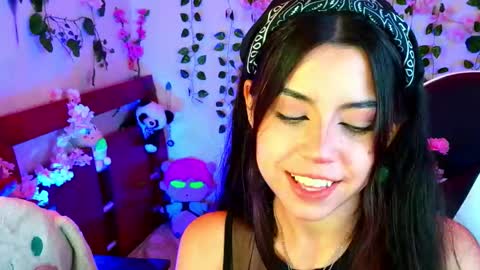 Snapshot of kittyuwu_ chatting on 17, 10, 2025 Kittyuwu  online show from 17, 10, 2025
