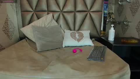 kittyvelvet_ online show from 11, 3, 2025