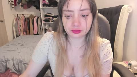 Snapshot of kittywantslove23 chatting on 14, 12, 2025 kittywantslove23 online show from 14, 12, 2025