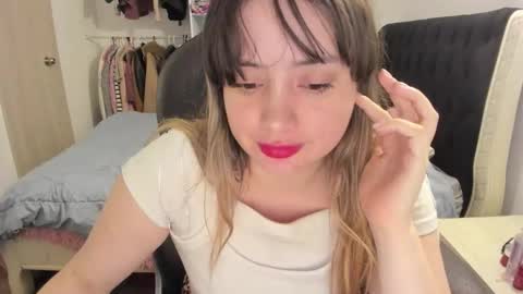 Snapshot of kittywantslove23 chatting on 17, 12, 2025 kittywantslove23 online show from 17, 12, 2025