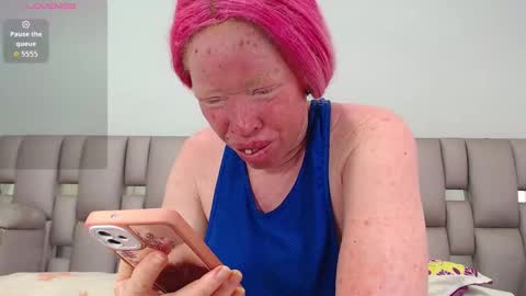 Snapshot of kittywhiteass chatting on 12, 11, 2025 kittywhiteass online show from 12, 11, 2025