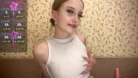 kittywithu online show from 4, 10, 2025