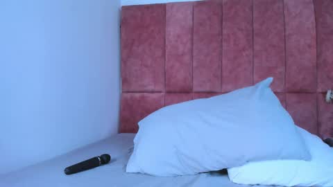 K I T T Y M I L K  online show from 7, 1, 2026