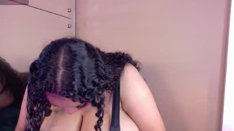 Kitty Hill online show from 23, 2, 2026