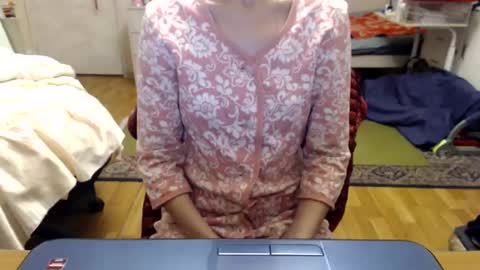 Snapshot of kiuminberry chatting on 7, 10, 2025 KiuminBerry online show from 7, 10, 2025