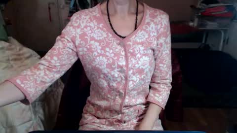 Snapshot of kiuminberry chatting on 9, 10, 2025 KiuminBerry online show from 9, 10, 2025