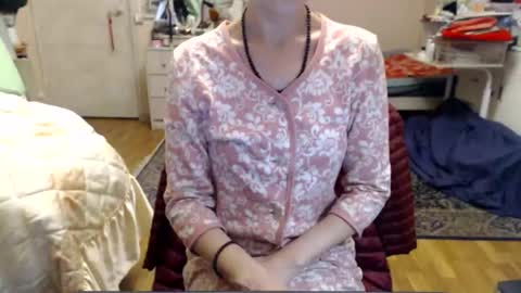 Snapshot of kiuminberry chatting on 11, 10, 2025 KiuminBerry online show from 11, 10, 2025