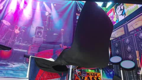 kiveuxmakeu online show from 25, 12, 2024