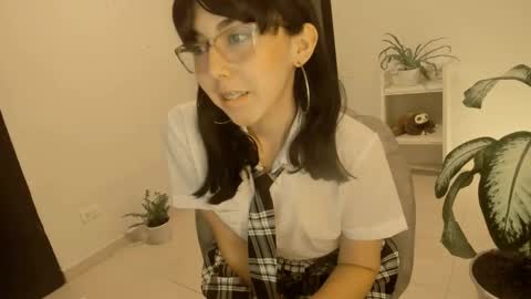 Little piece of fruit online show from 9, 1, 2025