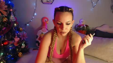 Snapshot of klaras_xxx chatting on 13, 12, 2024 Klara online show from 13, 12, 2024