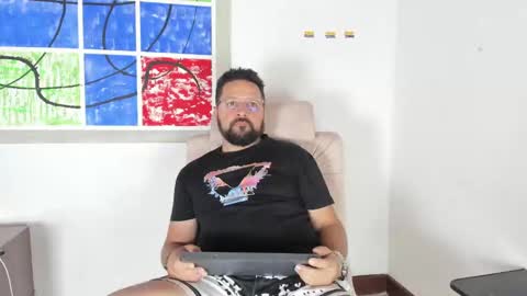 Klarck  online show from 23, 1, 2025