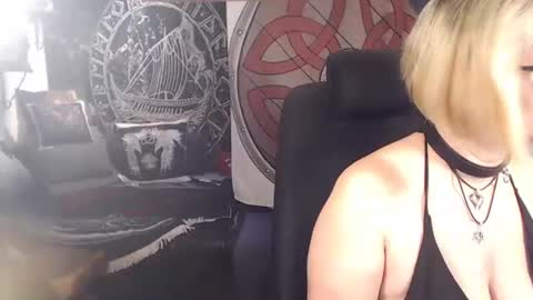 Michelle online show from 4, 2, 2025
