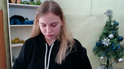 Snapshot of klerkarina chatting on 6, 12, 2024 klerkarina online show from 6, 12, 2024