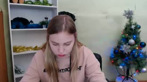 Snapshot of klerkarina chatting on 7, 12, 2024 klerkarina online show from 7, 12, 2024
