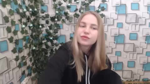 Snapshot of klerkarina chatting on 17, 1, 2025 klerkarina online show from 17, 1, 2025