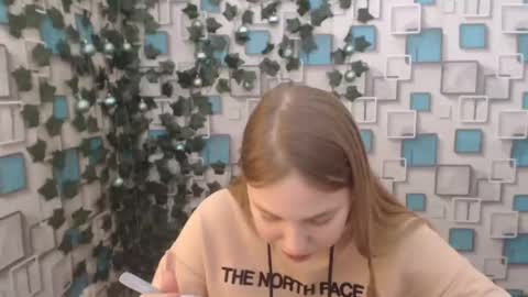 Snapshot of klerkarina chatting on 18, 1, 2025 klerkarina online show from 18, 1, 2025
