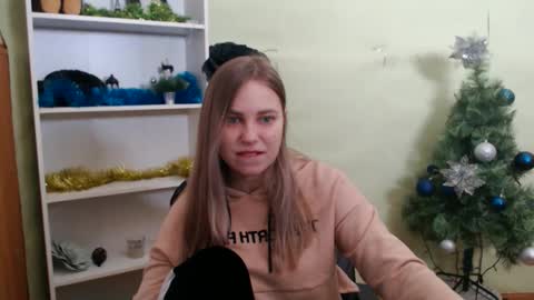 Snapshot of klerkarina chatting on 4, 2, 2025 klerkarina online show from 4, 2, 2025