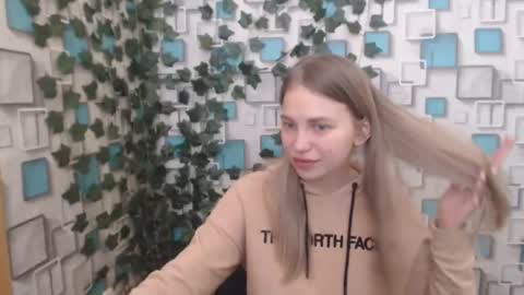 Snapshot of klerkarina chatting on 24, 2, 2025 klerkarina online show from 24, 2, 2025