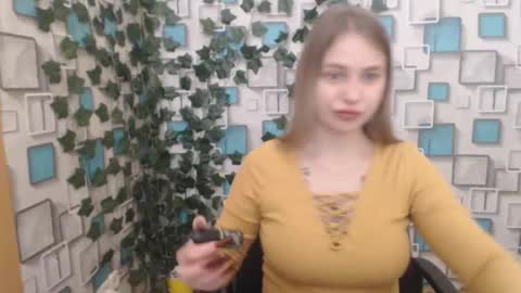 Snapshot of klerkarina chatting on 8, 3, 2025 klerkarina online show from 8, 3, 2025