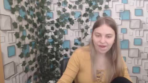 Snapshot of klerkarina chatting on 10, 3, 2025 klerkarina online show from 10, 3, 2025