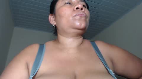 Snapshot of kloe_boobs chatting on 1, 2, 2025 Kloe online show from 1, 2, 2025