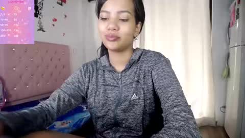 Snapshot of kloy_sech chatting on 3, 3, 2025 Valen online show from 3, 3, 2025