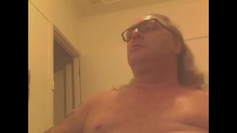 Snapshot of knobout chatting on 2, 12, 2024 knobout online show from 2, 12, 2024