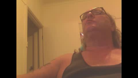 Snapshot of knobout chatting on 4, 12, 2024 knobout online show from 4, 12, 2024