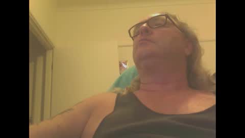 Snapshot of knobout chatting on 8, 12, 2024 knobout online show from 8, 12, 2024