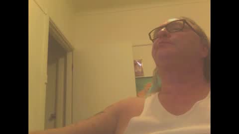 Snapshot of knobout chatting on 9, 12, 2024 knobout online show from 9, 12, 2024