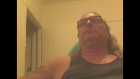 Snapshot of knobout chatting on 11, 12, 2024 knobout online show from 11, 12, 2024