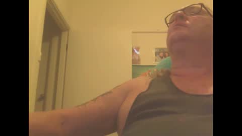Snapshot of knobout chatting on 7, 1, 2025 knobout online show from 7, 1, 2025